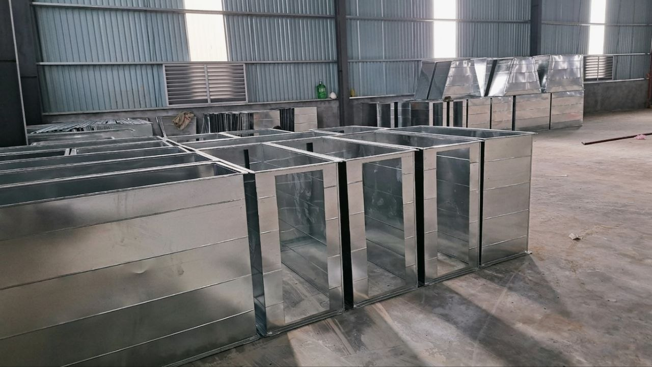 Thi Công Hệ Thống Ống Gió Tại Công Trường — dự án thực tế thi công tại Đà Nẵng | Hình ảnh 4